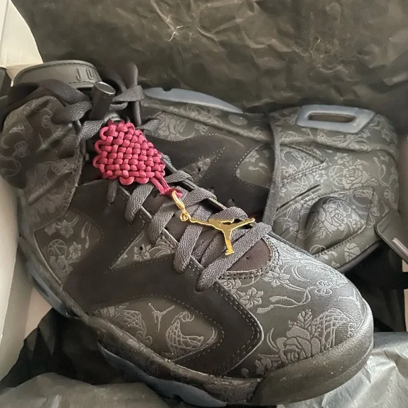 WMNS AIR JORDAN RETRO SD